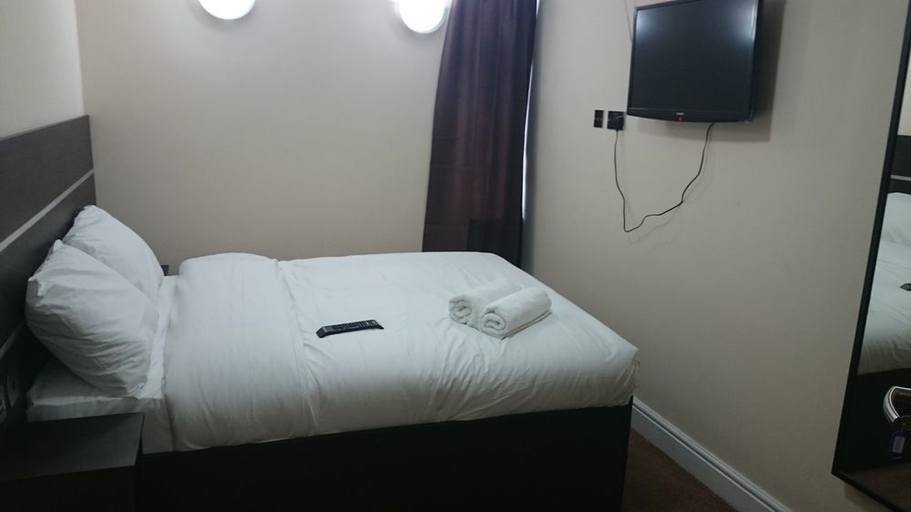 New Globe Hotel Лондон Экстерьер фото